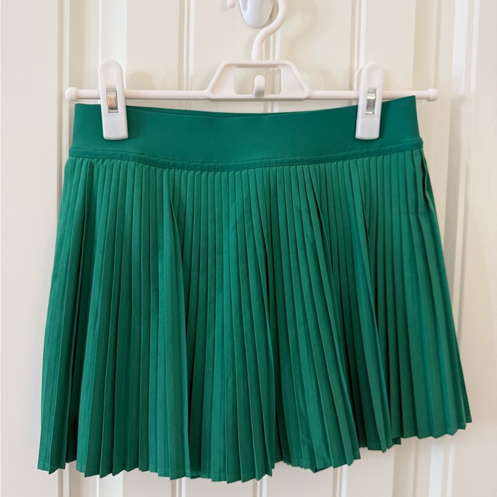 Lululemon Varsity High Rise Pleated Skort (cascadian green)
